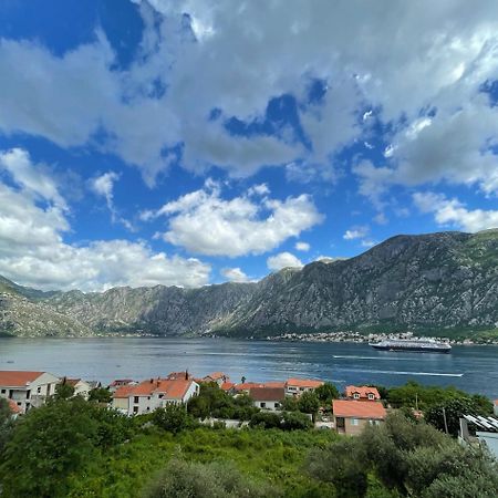 Apartments Krivokapic Prcanj With Bay View Kotor Exterior photo